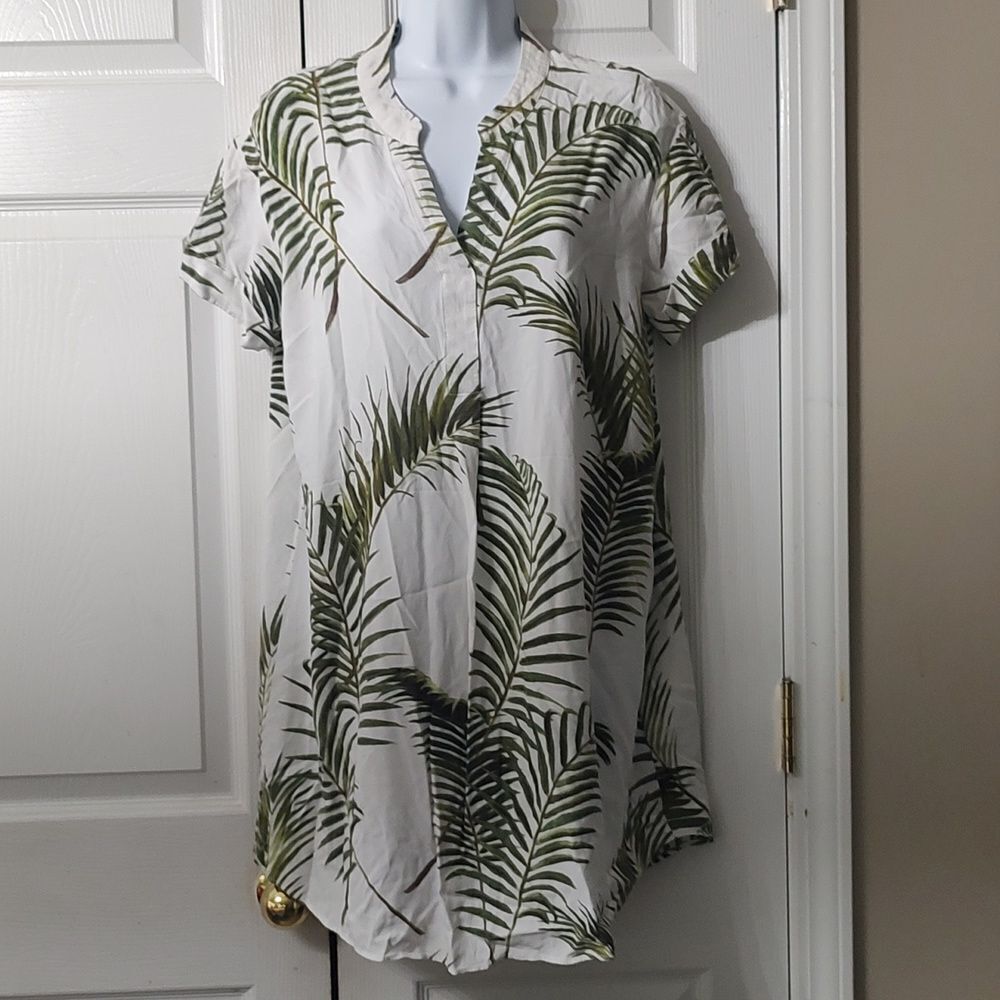H&M white green fern beach coverup Sz 6  EUC